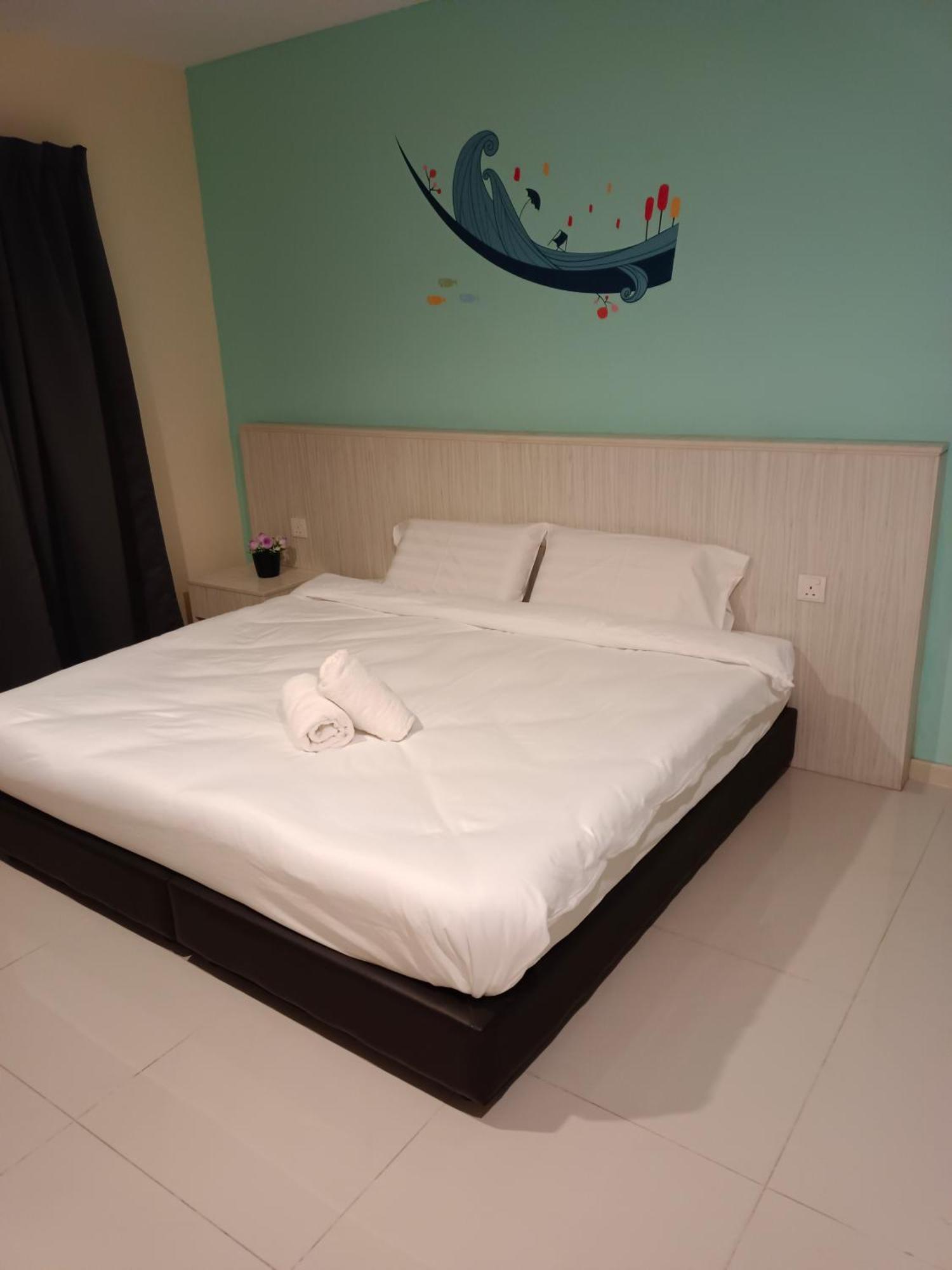 לומוט Glossy Marina Homestays חדר תמונה