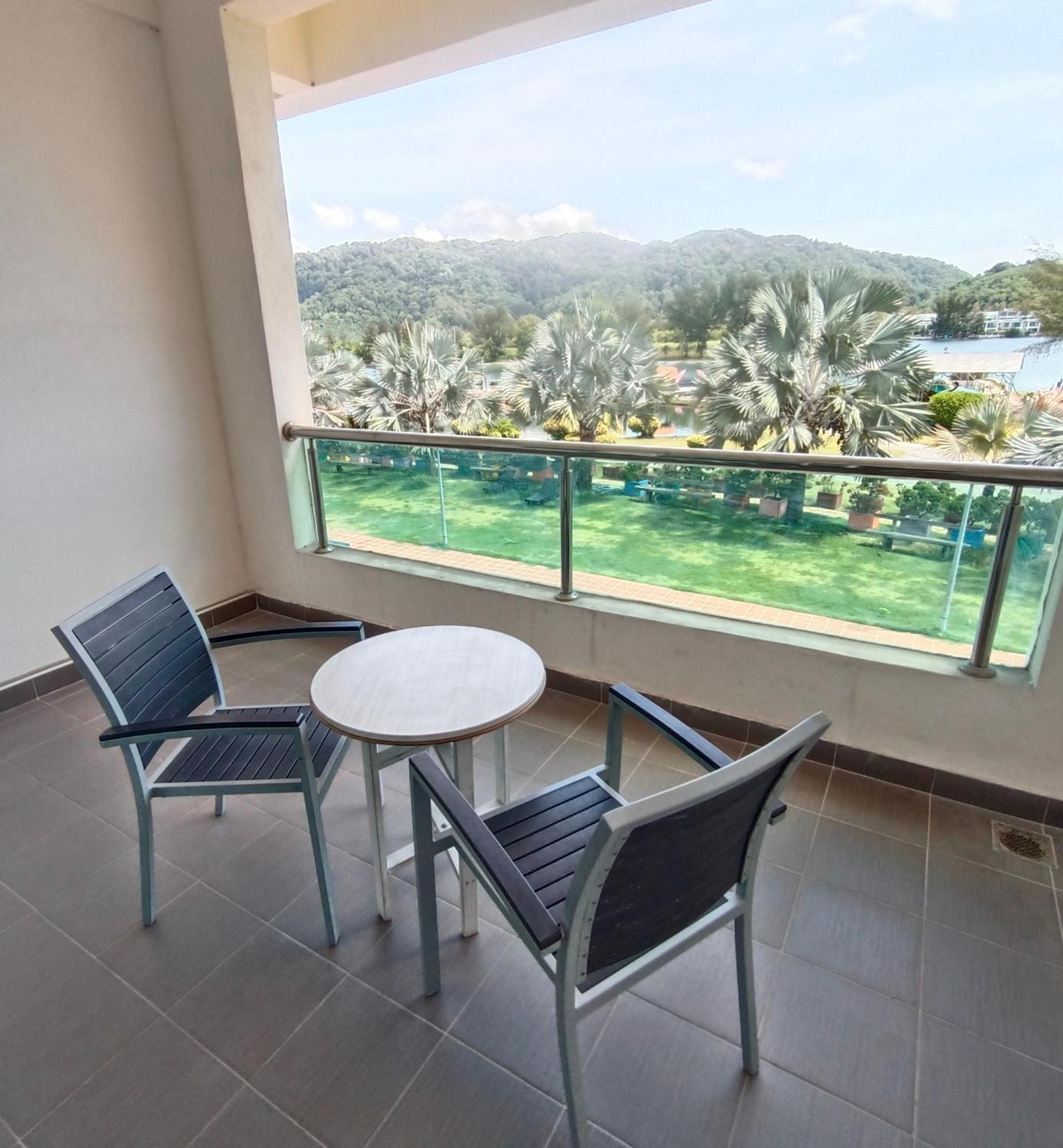 לומוט Glossy Marina Homestays מראה חיצוני תמונה